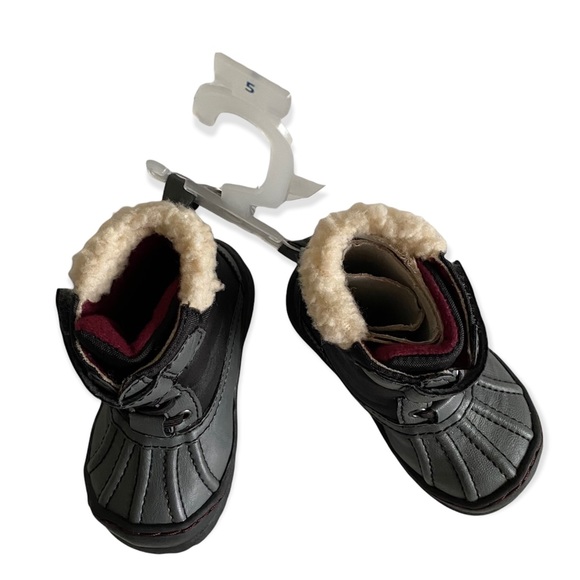 NWT Old Navy Toddler Boy Winter Boots - Picture 2 of 6